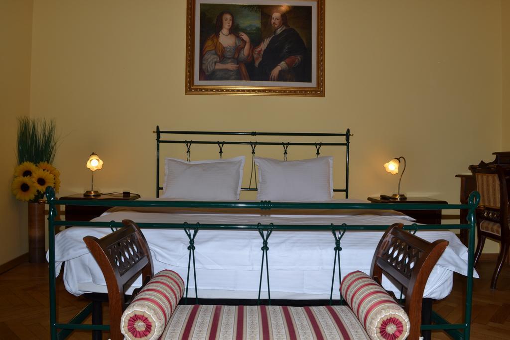 Gasthof Casa Republicii 3*