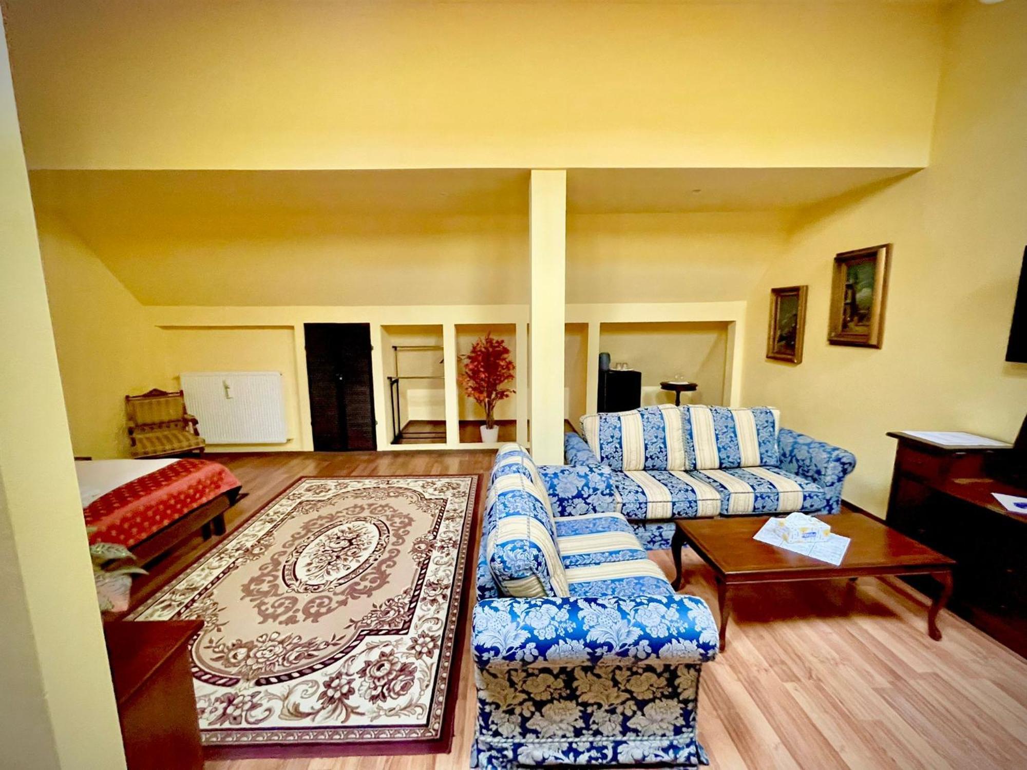Casa Republicii 3*
